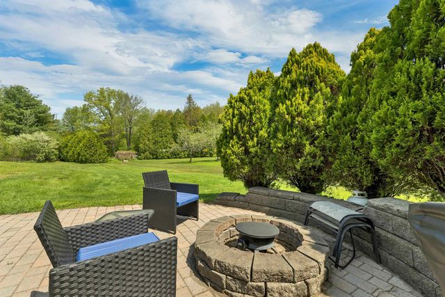 16 Sanders Road, Hudson, NH 03051