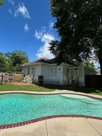 901 Prospect, Shreveport, LA 71104