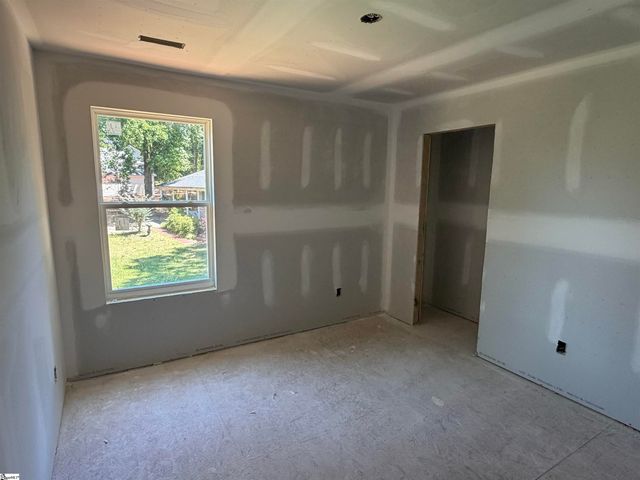 128 Barwood Circle, Greenville, SC 29611