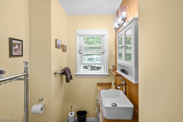 2591-2593 16th Street, Cuyahoga Falls, OH 44223