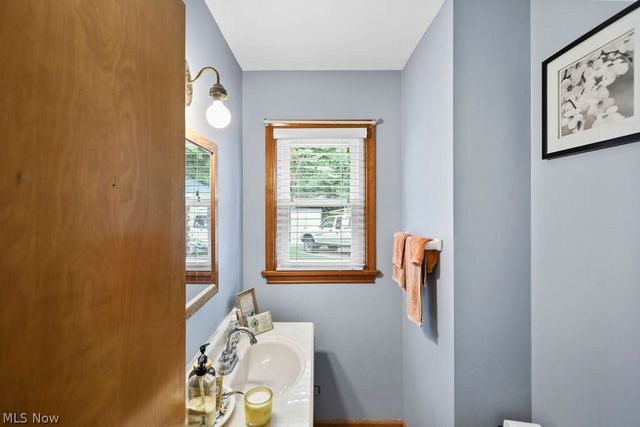 2591-2593 16th Street, Cuyahoga Falls, OH 44223