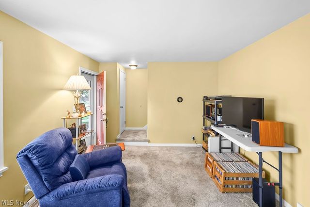 2591-2593 16th Street, Cuyahoga Falls, OH 44223