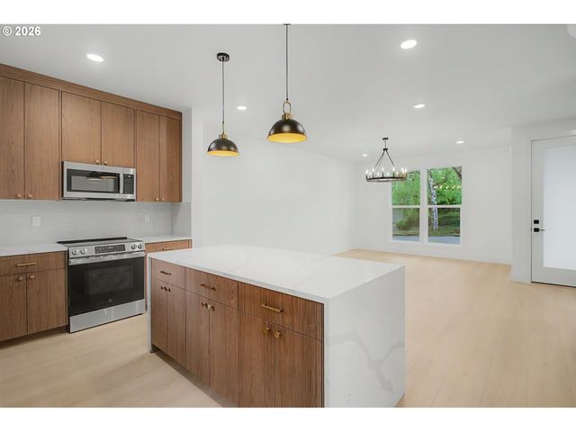 2914 Se FRANCIS St, Portland, OR 97202