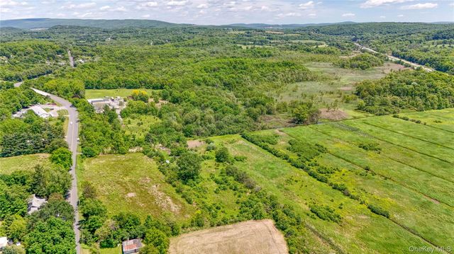 206 Greycourt Road, Chester, NY 10918