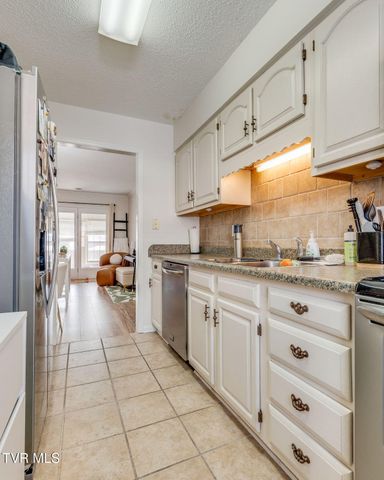 400 Sunset Drive Apt Q86, Johnson City, TN 37604