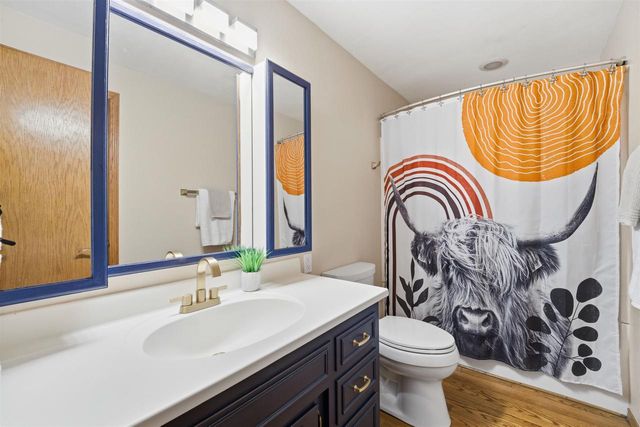 3145 N MORRISON STREET, Appleton, WI 54911