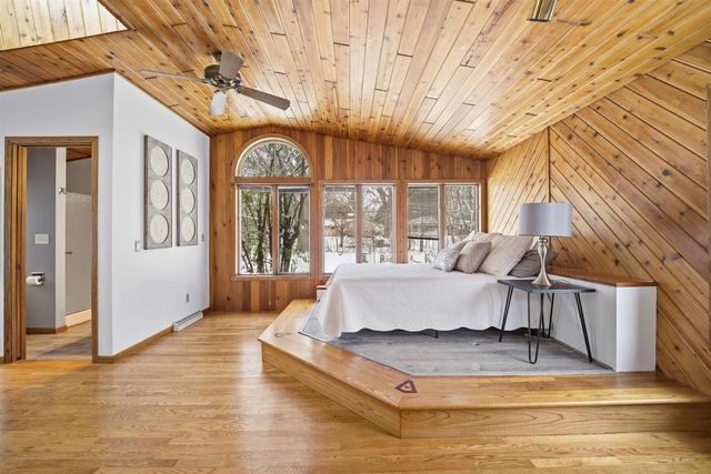 3145 N MORRISON STREET, Appleton, WI 54911