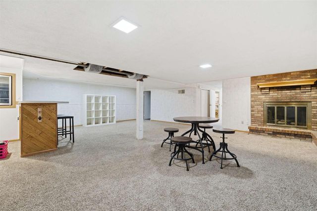 3145 N MORRISON STREET, Appleton, WI 54911