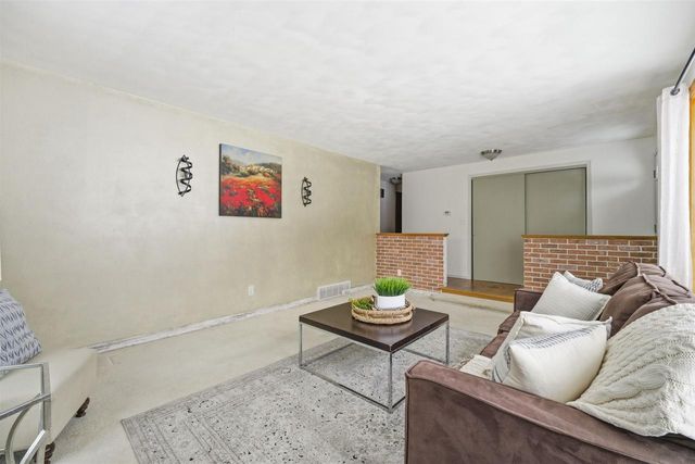 3145 N MORRISON STREET, Appleton, WI 54911