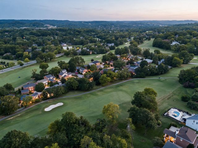 201 Deer Park Ln, Franklin, TN 37069