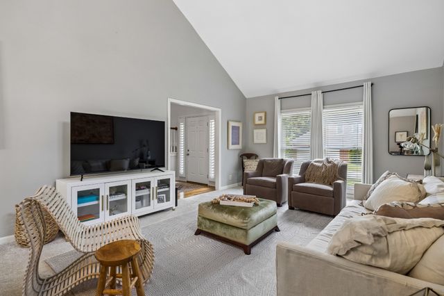 201 Deer Park Ln, Franklin, TN 37069