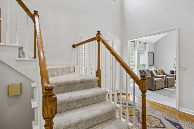 201 Deer Park Ln, Franklin, TN 37069