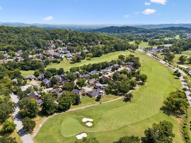 201 Deer Park Ln, Franklin, TN 37069