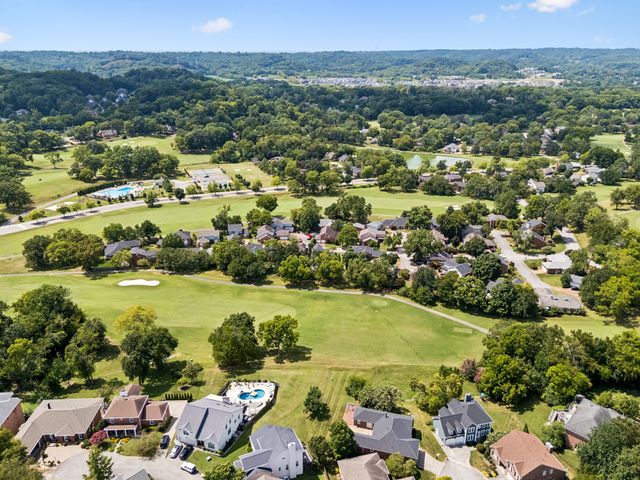 201 Deer Park Ln, Franklin, TN 37069