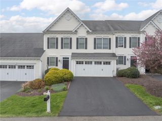 2043 Croghan Drive, Carnegie, PA 15106