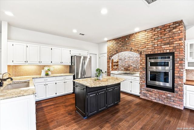 16926 Hidden Timber Wood, San Antonio, TX 78248