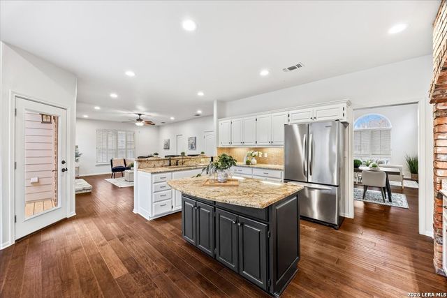 16926 Hidden Timber Wood, San Antonio, TX 78248