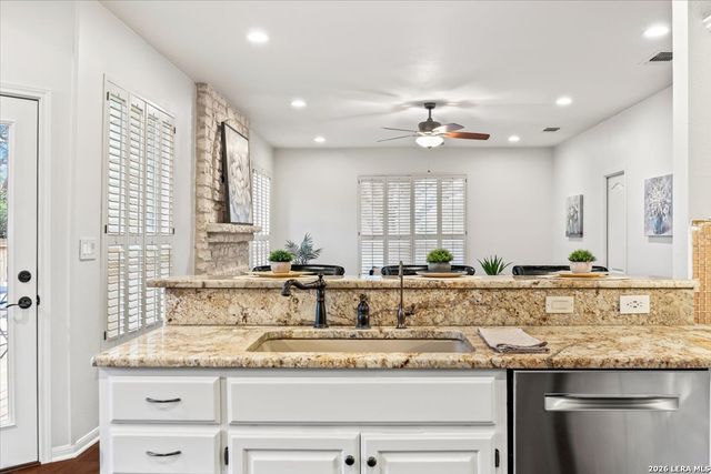 16926 Hidden Timber Wood, San Antonio, TX 78248