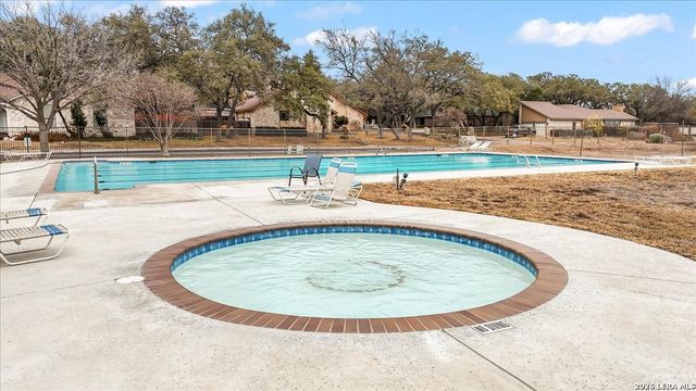 16926 Hidden Timber Wood, San Antonio, TX 78248