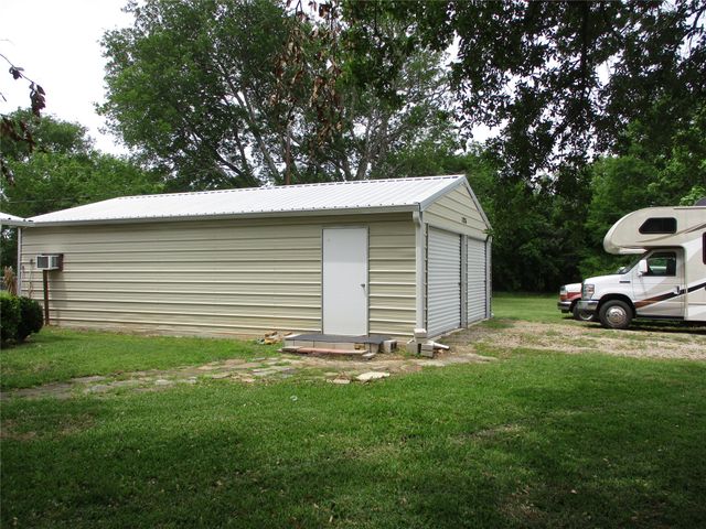 1026 County Road 1145, No City, TX 75472