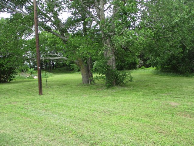 1026 County Road 1145, No City, TX 75472