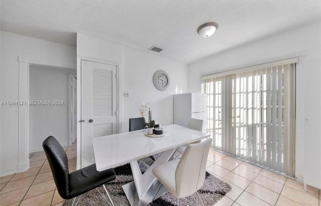 5300 SW 6th St, Miami, FL 33134