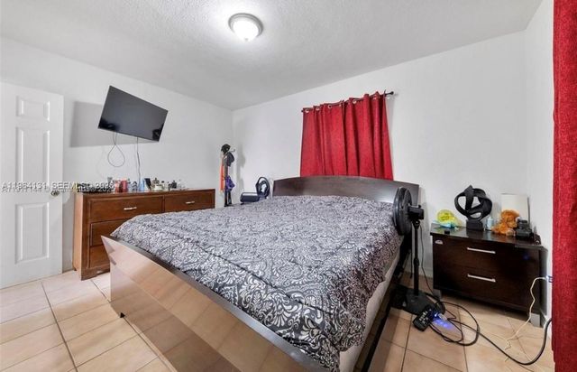 5300 SW 6th St, Miami, FL 33134