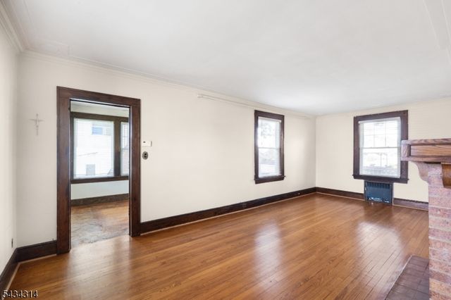 357 Greylock Pkwy, Belleville Twp., NJ 07109