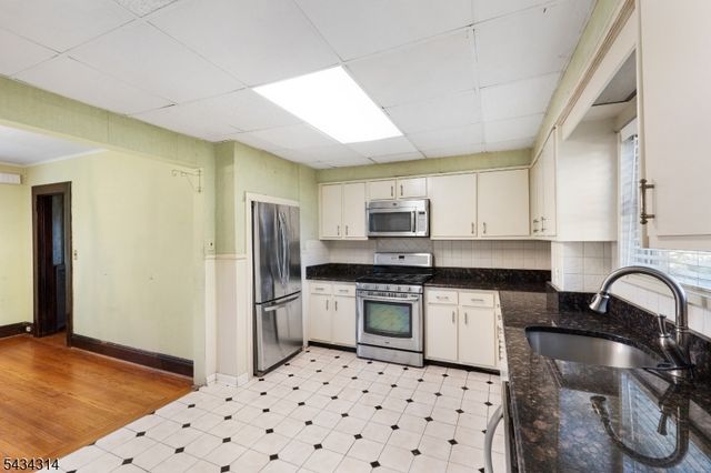 357 Greylock Pkwy, Belleville Twp., NJ 07109