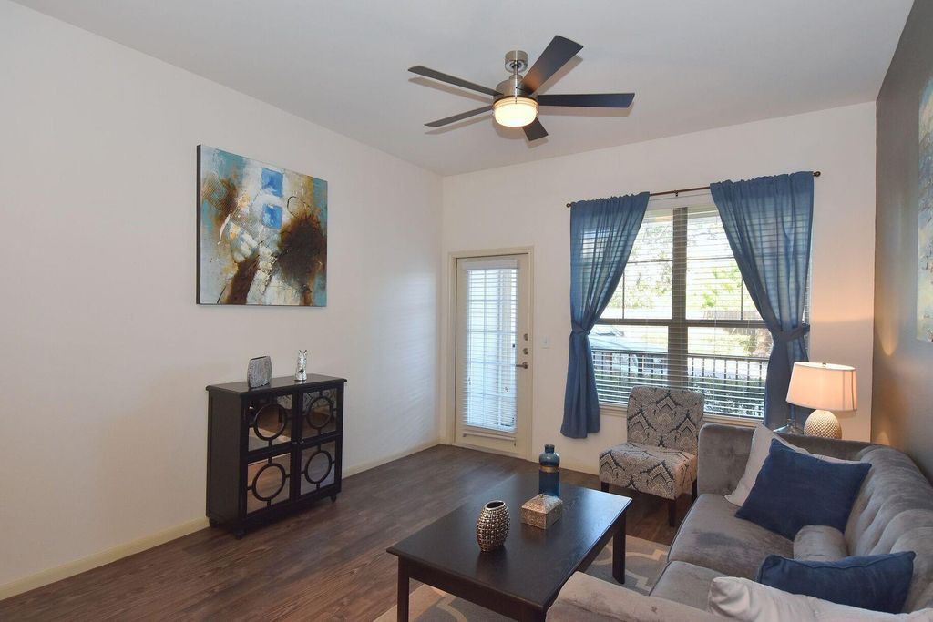 3603 Chenevert Street 402, Houston, TX 77004
