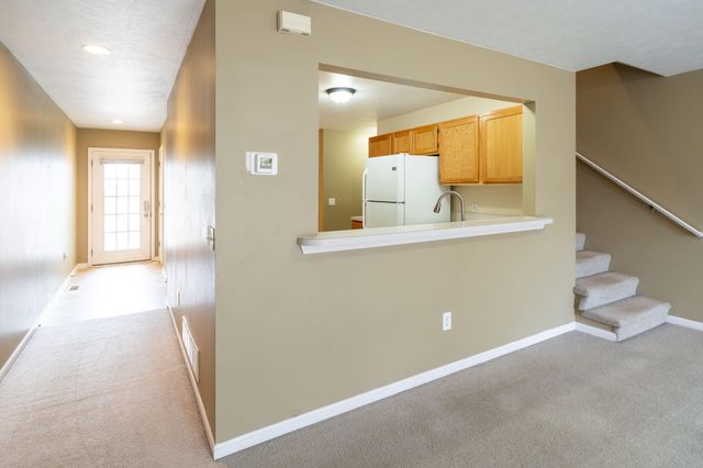 1774 Park Trail Ne, Grand Rapids Twp, MI 49525