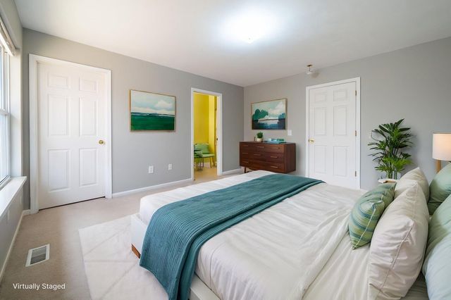 1774 Park Trail Ne, Grand Rapids Twp, MI 49525