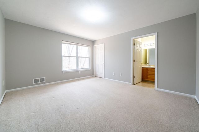 1774 Park Trail Ne, Grand Rapids Twp, MI 49525