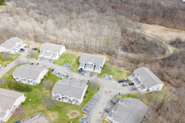 1774 Park Trail Ne, Grand Rapids Twp, MI 49525