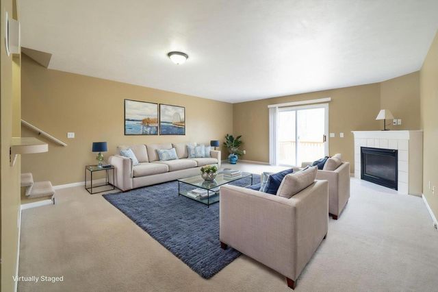 1774 Park Trail Ne, Grand Rapids Twp, MI 49525