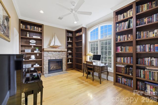 2420 Crofte Drive, Sherrills Ford, NC 28673