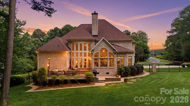 2420 Crofte Drive, Sherrills Ford, NC 28673