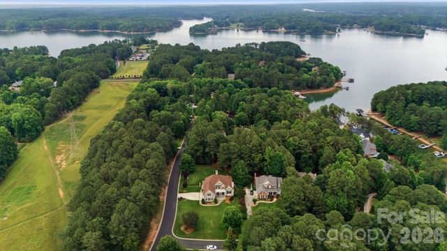 2420 Crofte Drive, Sherrills Ford, NC 28673