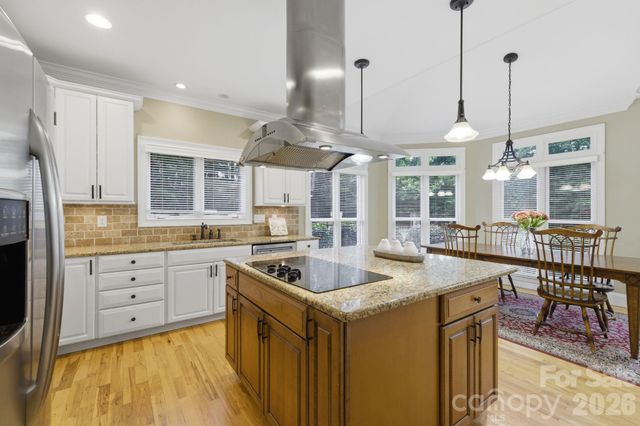 2420 Crofte Drive, Sherrills Ford, NC 28673