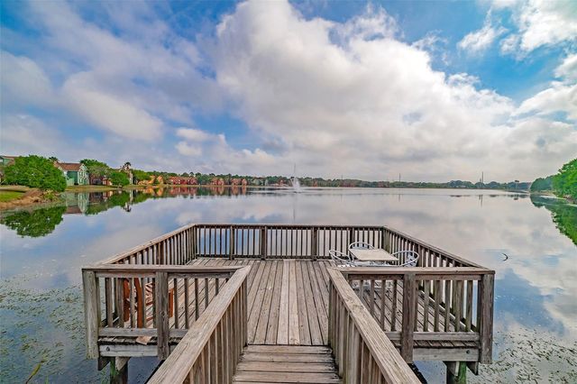9028 LAKE CHASE ISLAND WAY 9028, Tampa, FL 33626