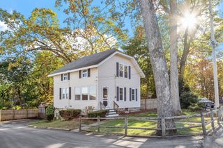 30 Oak St, Bellingham, MA 02019