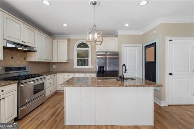 405 Island Cove Drive, Newnan, GA 30263