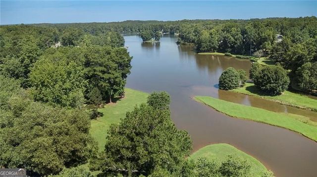 405 Island Cove Drive, Newnan, GA 30263