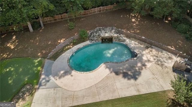 405 Island Cove Drive, Newnan, GA 30263