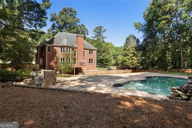 405 Island Cove Drive, Newnan, GA 30263