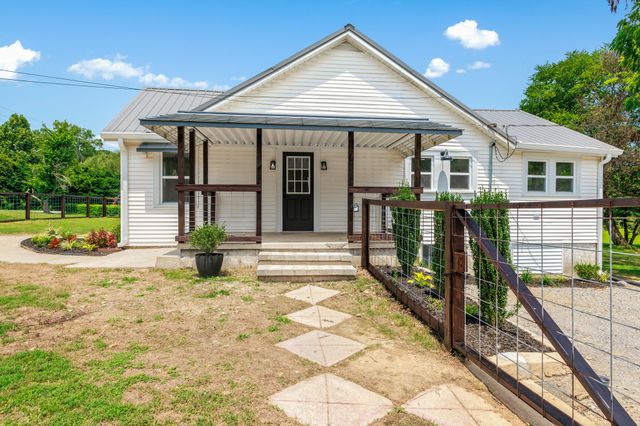 2594 Faulkner Springs Rd, Mcminnville, TN 37110