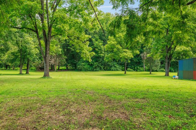 2594 Faulkner Springs Rd, Mcminnville, TN 37110