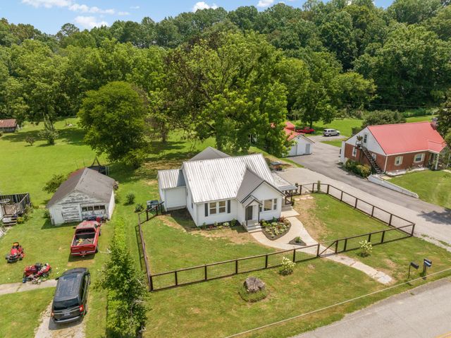 2594 Faulkner Springs Rd, Mcminnville, TN 37110