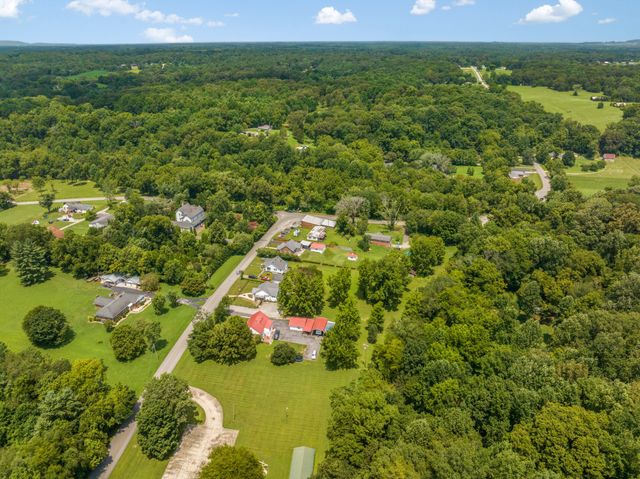 2594 Faulkner Springs Rd, Mcminnville, TN 37110