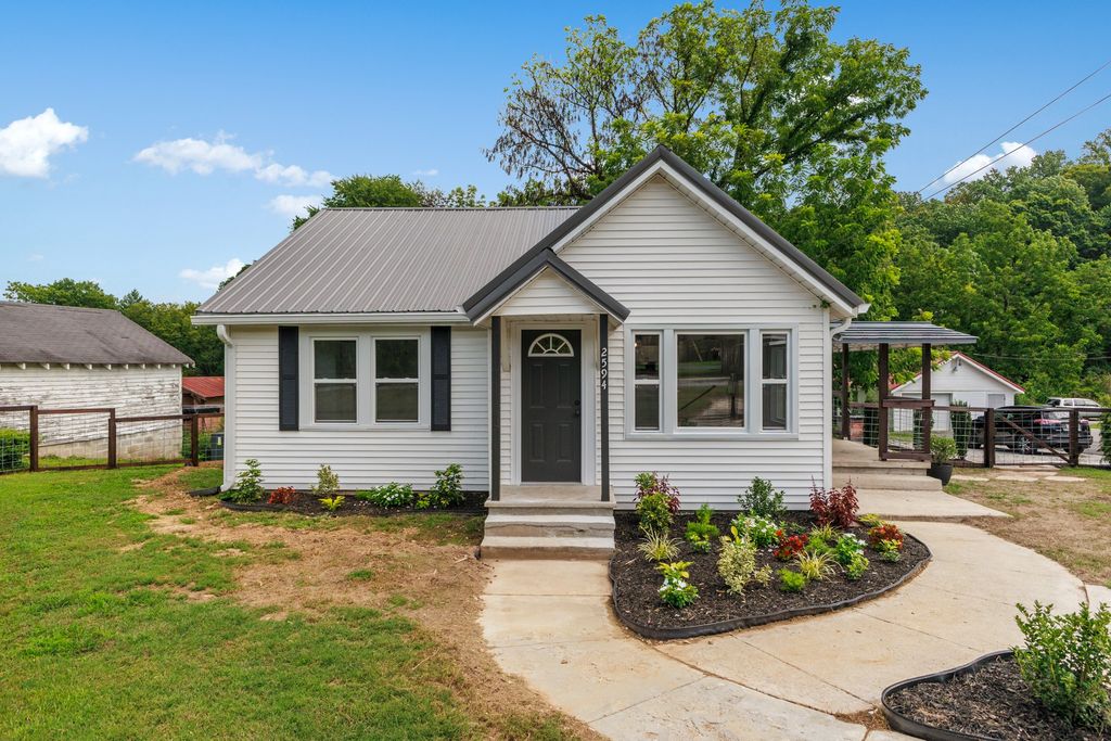 2594 Faulkner Springs Rd, Mcminnville, TN 37110
